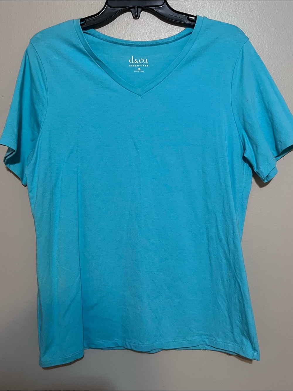 d&co. Teal V-Neck Short Sleeve Women’s Tee